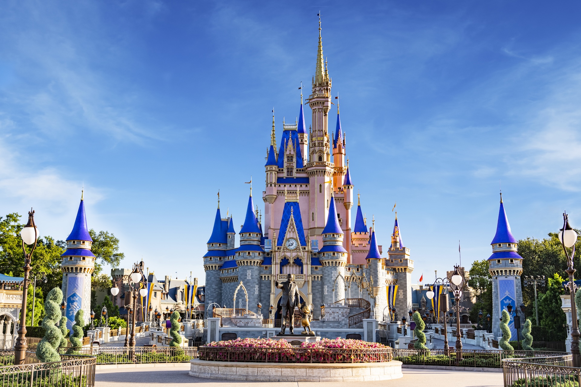 Cinderella Castle Walt Disney World - Disney theme park vacation planner Utah